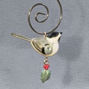 Hallmark Miniature Black-Capped Chickadee 2011 Ornament Beauty of Birds KOC RARE